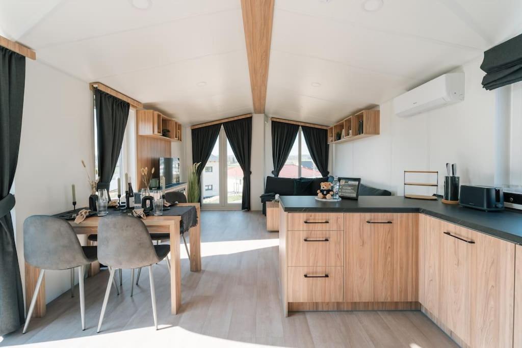 Apartamento Gemuetliches Voll Ausgestattes Tiny House Vilseck Exterior foto